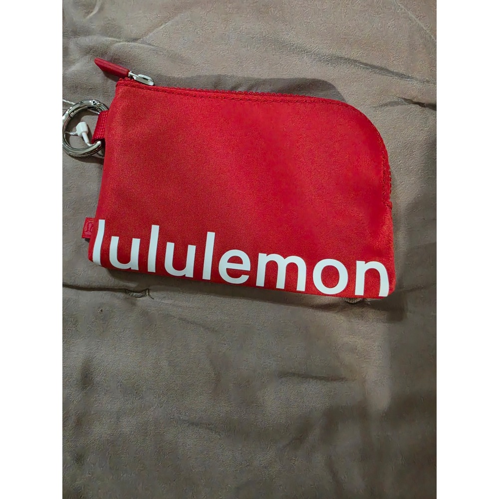 Lululemon Clippable Card Pouch Dark Red White Logo LW9FDAS NWT - Picture 1 of 4